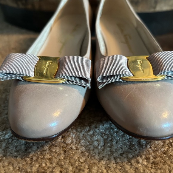 Salvatore Ferragamo Varina Ballet Flats - Picture 3 of 6